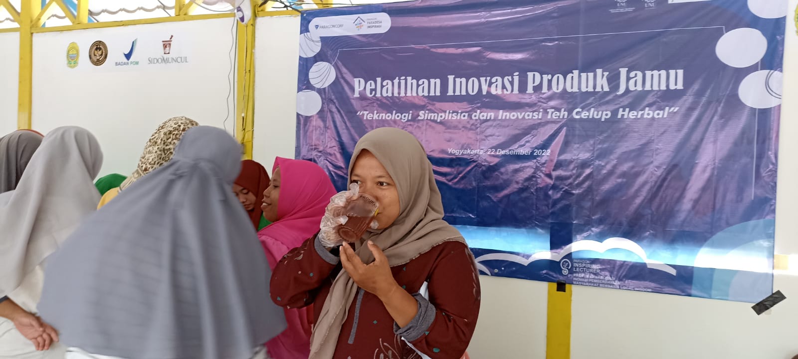 Workshop: dari Bahasa Isyarat, Proposal Skripsi, hingga Pembuatan Jamu