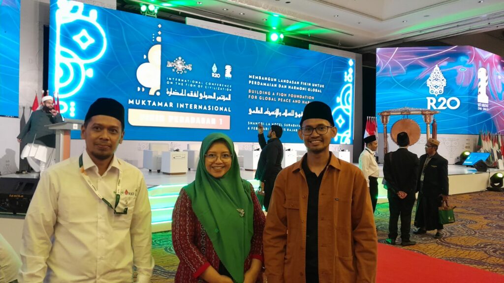 Civitas hadir dalam Muktamar Internasional Fikih
Peradaban di Surabaya