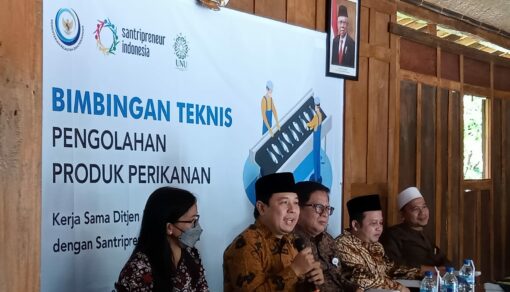 <strong>Sukses Santri Kembangkan Perikanan</strong>