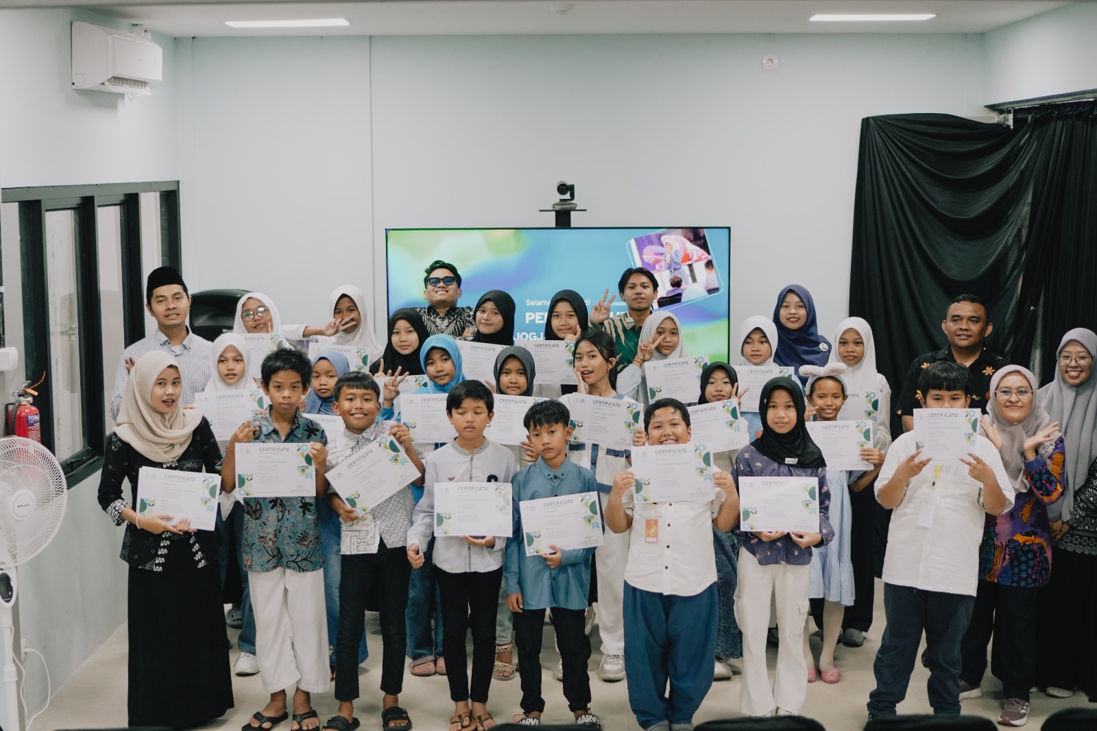 PBI UNU Jogja Gelar Pelatihan Bahasa Inggris di RTK Jaban, Dorong Literasi Digital Generasi Muda